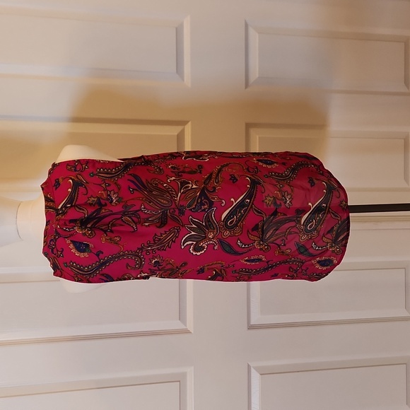 LET IT BE Brand Blouse - Picture 4 of 6